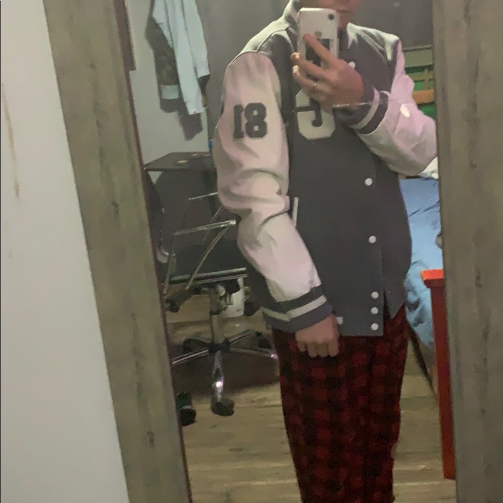 Guess Varsity jacket - Picture 4 of 4